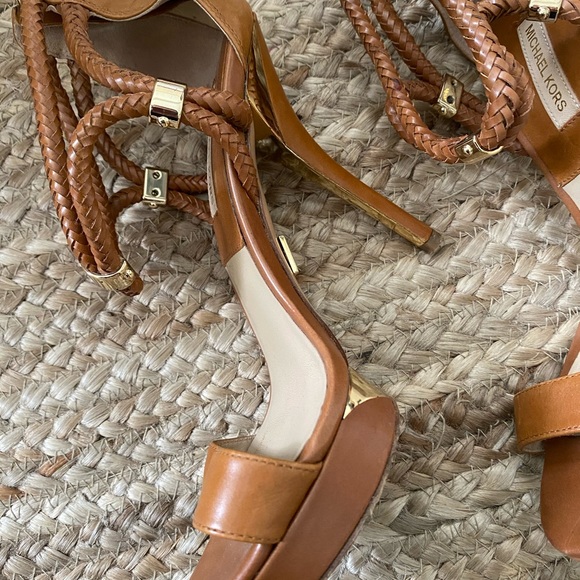 Michael Kors Sandals size 7 1/2. - Picture 4 of 5
